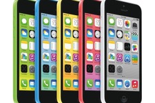 アップル、5色カラバリの廉価版モデル「iPhone 5c」を発表……99ドルから！ 画像