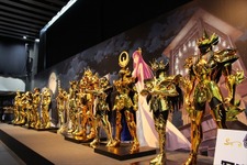 【レポート】「聖闘士星矢30周年展」車田正美の原画や黄金聖衣12体が勢揃い 画像