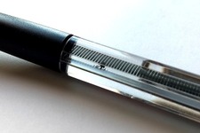 絵が動いて見えるボールペン「フローティングペン」 Kickstarterで目標額を達成 画像