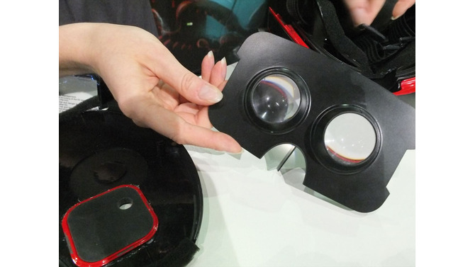 【E3 2014】VR機の新たな対抗馬！？スマートフォンを利用した4way HMD「Cmoar Personal Viewer」