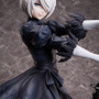 スラリとした美脚まで、1/4スケールで再現！「NieR:Automata」2Bフィギュアの圧倒的存在感