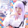 【レポート】「コミケ89」企業ブースのコスプレイヤー写真を一挙130枚！胸元の空いたコスプレイヤーも