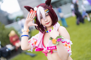 【コスプレ】『ウマ娘』スペシャルウィークの水着が眩しい！注目レイヤー・こま【写真7枚】 画像