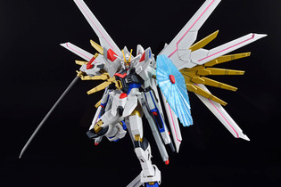 注目ガンプラ「HG マイティーストライクフリーダムガンダム」が発売間近！新たな商品画像も一挙お披露目 画像