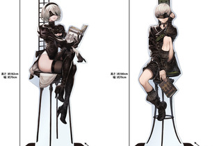 約22万円の「2B」等身大アクスタは肉感たっぷり！『ニーア オートマタ』書店コラボで物語が読める“しおり”がもらえる 画像