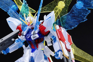 RGシステムの起動を再現したHGBF「スタービルドストライクガンダム」の限定カラーVer.が登場 画像