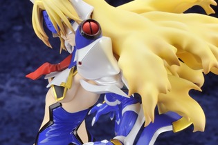 アルターより「BLAZBLUE」の「μ-No.12-」フィギュアが登場、台座がLEDで光る仕掛けも 画像