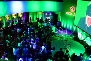 【レポート】大混雑の「Xbox One 大感謝祭 2015」会場模様を写真で 画像