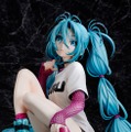 あらわになった太ももがスニーカーに映える！「初音ミク」×米山舞氏のコラボフィギュア締切は3月29まで