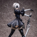 スラリとした美脚まで、1/4スケールで再現！「NieR:Automata」2Bフィギュアの圧倒的存在感