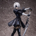 スラリとした美脚まで、1/4スケールで再現！「NieR:Automata」2Bフィギュアの圧倒的存在感