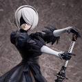 スラリとした美脚まで、1/4スケールで再現！「NieR:Automata」2Bフィギュアの圧倒的存在感