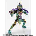 龍・砲・ハッハッハッ！「仮面ライダー龍玄」ブドウアームズがこだわり造形で“S.H.Figuarts”に出陣―ハンドガンも構えられる