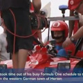 F1ドライバーがマリオ姿でソープボックス・ダービーに登場