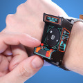 あなたの腕に筐体を、アーケード筐体型腕時計「Classic Arcade Wristwatc」が登場