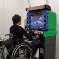 バンダイナムコゲームス、車いすに座ったまま遊べるレーシングゲーム機の開発を開始