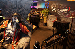 GC 13: コナミ『Castlevania: Lords of Shadow 2』ブースは棺桶に横たわってゲームをプレイ！