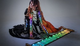 電飾を使用した『東方Project』聖白蓮コスプレが凄い！あの「魔人経巻」も見事に再現