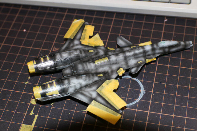 『エースコンバット』プラモデル1/144「ADFX-01」レビュー！LEDでレーザー照射表現が映える