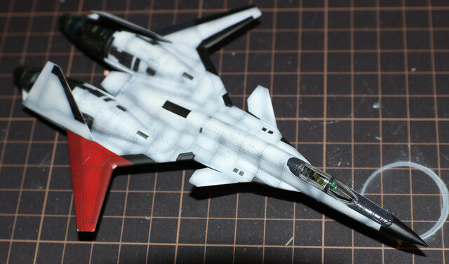 『エースコンバット』プラモデル1/144「ADFX-01」レビュー！LEDでレーザー照射表現が映える