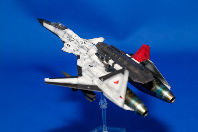 『エースコンバット』プラモデル1/144「ADFX-01」レビュー！LEDでレーザー照射表現が映える