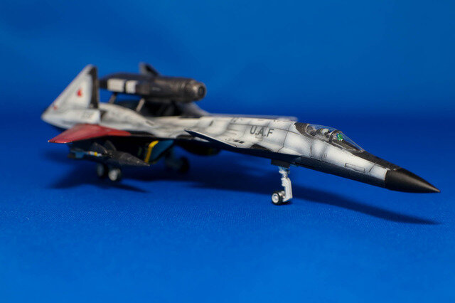 『エースコンバット』プラモデル1/144「ADFX-01」レビュー！LEDでレーザー照射表現が映える