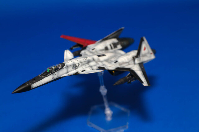 『エースコンバット』プラモデル1/144「ADFX-01」レビュー！LEDでレーザー照射表現が映える