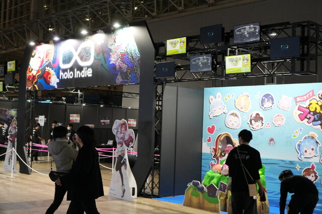 ホロライブの大イベント「hololive SUPER EXPO 2025」行った気分になるかもしれないフォトレポート―等身大フィギュアなど新グッズからメリーゴーランドも！