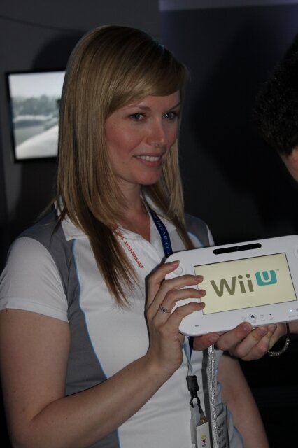 【E3 2011】Wii Uを持つと更に美しく・・・美人コンパニオン写真集(番外編Vol.2)