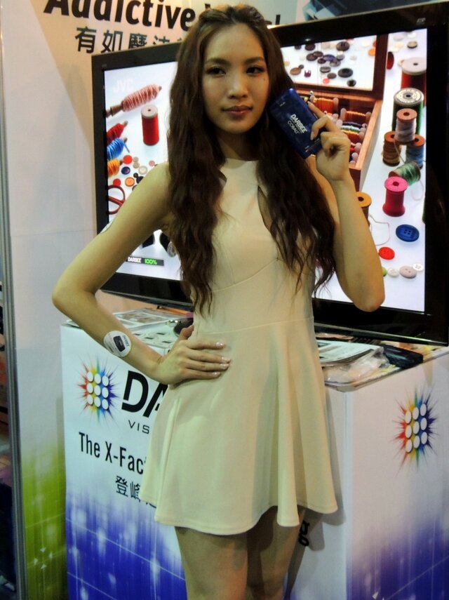 【台北国際ゲームショウ 2013】台湾女性の美しさにうっとり・・・美人コンパニオンをフォトレポート(1)