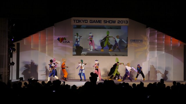 【東京ゲームショウ2013】一般公開初日のコスプレイベント「Cosplay Collection Night @ TGS」レポート