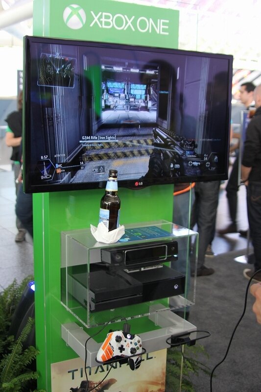 【GDC 2014】無料ドリンク提供中、Xbox Oneタイトルも遊べる「Microsoft Lobby Bar」で一休み?