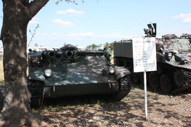 桜に車両に小火器の多数！陸上自衛隊土浦駐屯地をフォトレポート