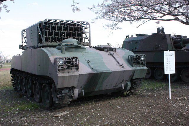 桜に車両に小火器の多数！陸上自衛隊土浦駐屯地をフォトレポート