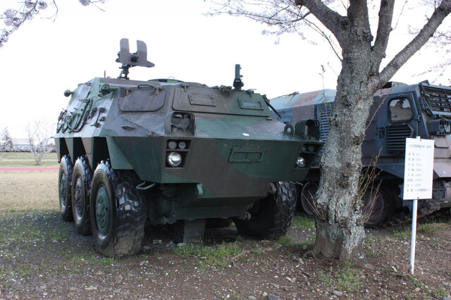 桜に車両に小火器の多数！陸上自衛隊土浦駐屯地をフォトレポート