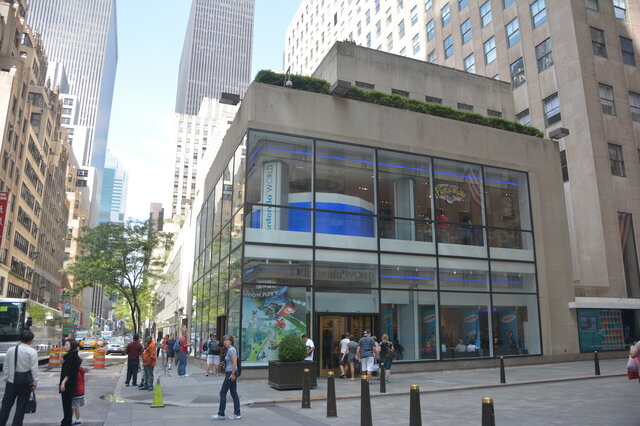 「Nintendo World Store」