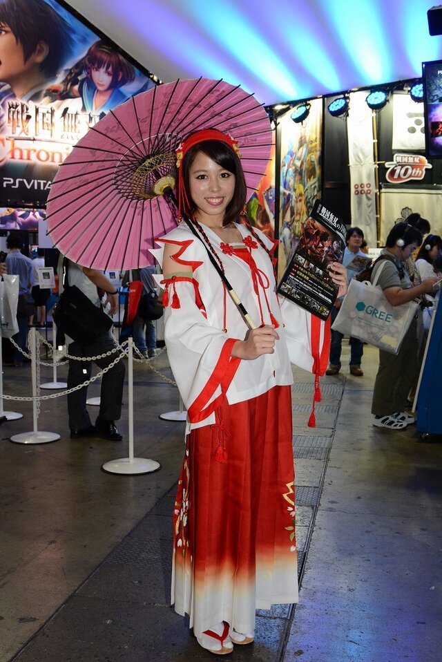 【TGS 2014】出足は好調? ともかく美しいコンパニオンの皆様をご紹介！