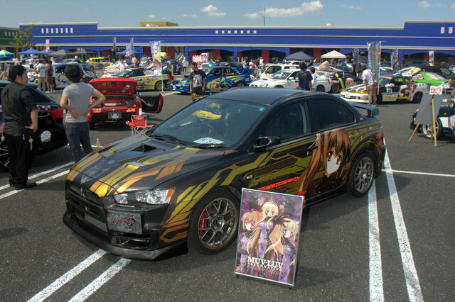 痛車100台が千葉に集結…PCゲームのキャラメインに［写真蔵］