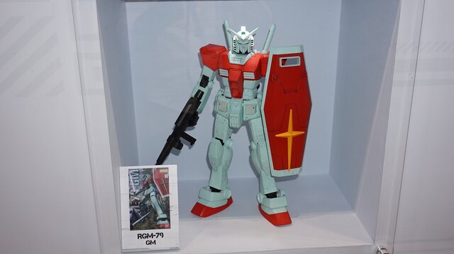 【G-STAR 2014】ガンダムをグフやユニコーン風にアレンジ！「RX-78-2」が36体立ち並ぶガンプラコーナーが熱い