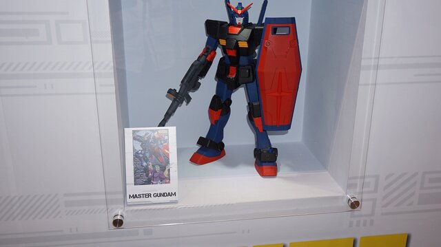 【G-STAR 2014】ガンダムをグフやユニコーン風にアレンジ！「RX-78-2」が36体立ち並ぶガンプラコーナーが熱い