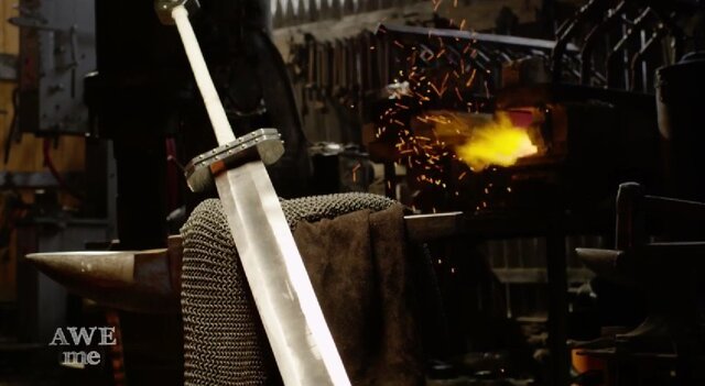 例の鍛冶職人、「ベルセルク」ガッツが鷹の団時代に愛用した大剣を再現