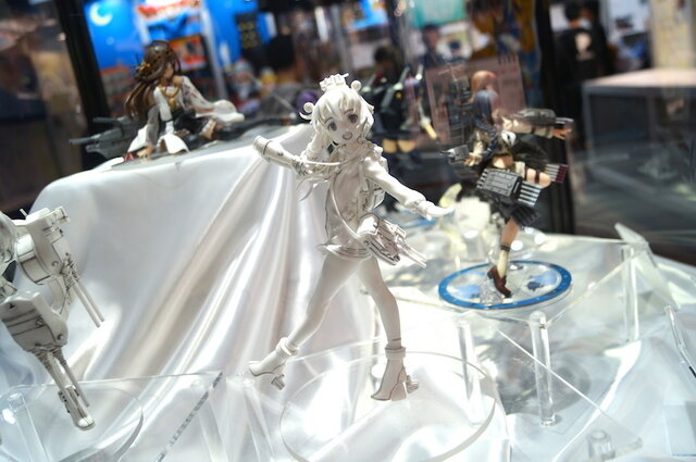 【TGS2015】メーカーの枠を超えて揃えられた「艦これ」フィギュアが集結！「AGP 武蔵」や「キューズQ 榛名」の姿も