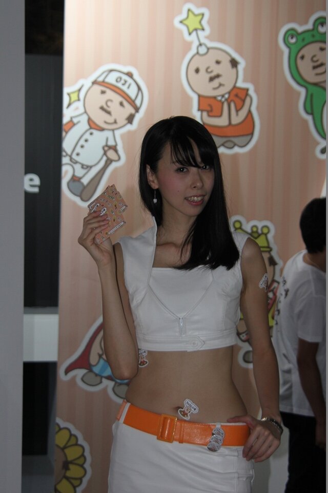 【TGS2015】熱気あふれる一般公開日初日、熱さを吹き飛ばしてくれる美女たちを紹介