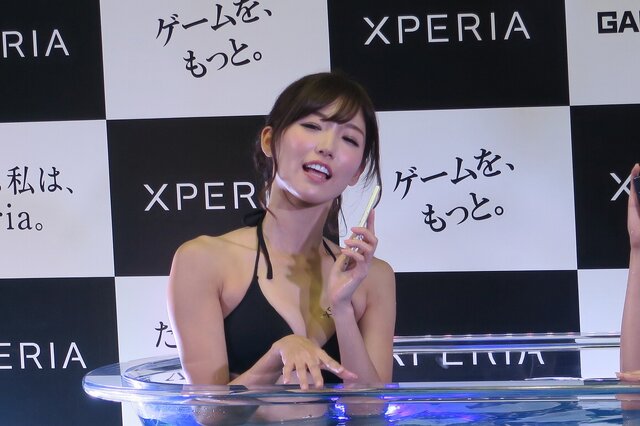 【TGS2016】お風呂じゃないです、プールです。Xperiaの美女が防水をアピール