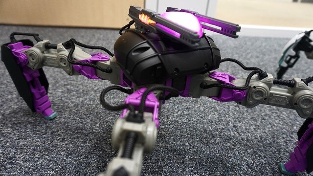 【レポート】現実世界で戦うARロボット「メカモン」登場 ― カスタマイズや対戦も可能で、大会もサポート予定