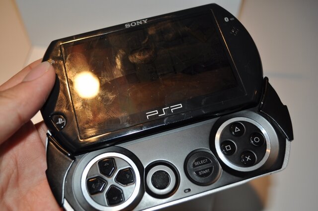 【E3 2009】PSP goを間近でチェックしてみる