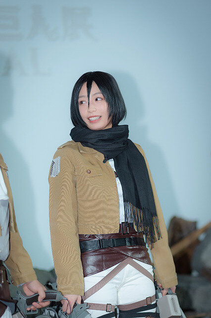 宇垣美里、「進撃の巨人」ミカサのコスプレ姿披露！ ミニ巨人を駆逐する一幕も【写真42枚】