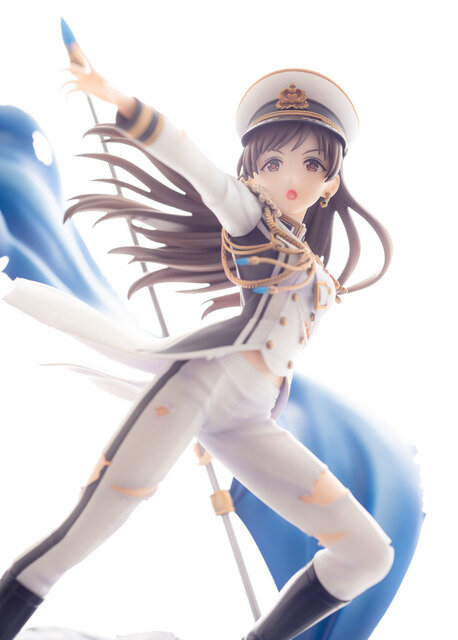 「アイドルマスター シンデレラガールズ 新田美波 生存本能ヴァルキュリアver.」18,000円（税抜）（C）BANDAI NAMCO Entertainment Inc.